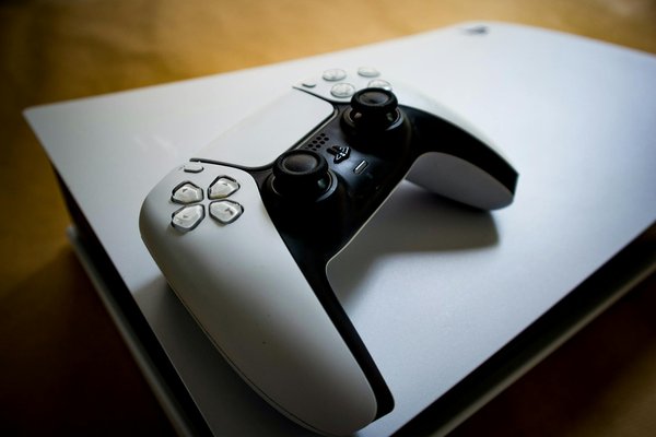 Comment optimiser la gestion de la mémoire dans un système d'exploitation moderne ?